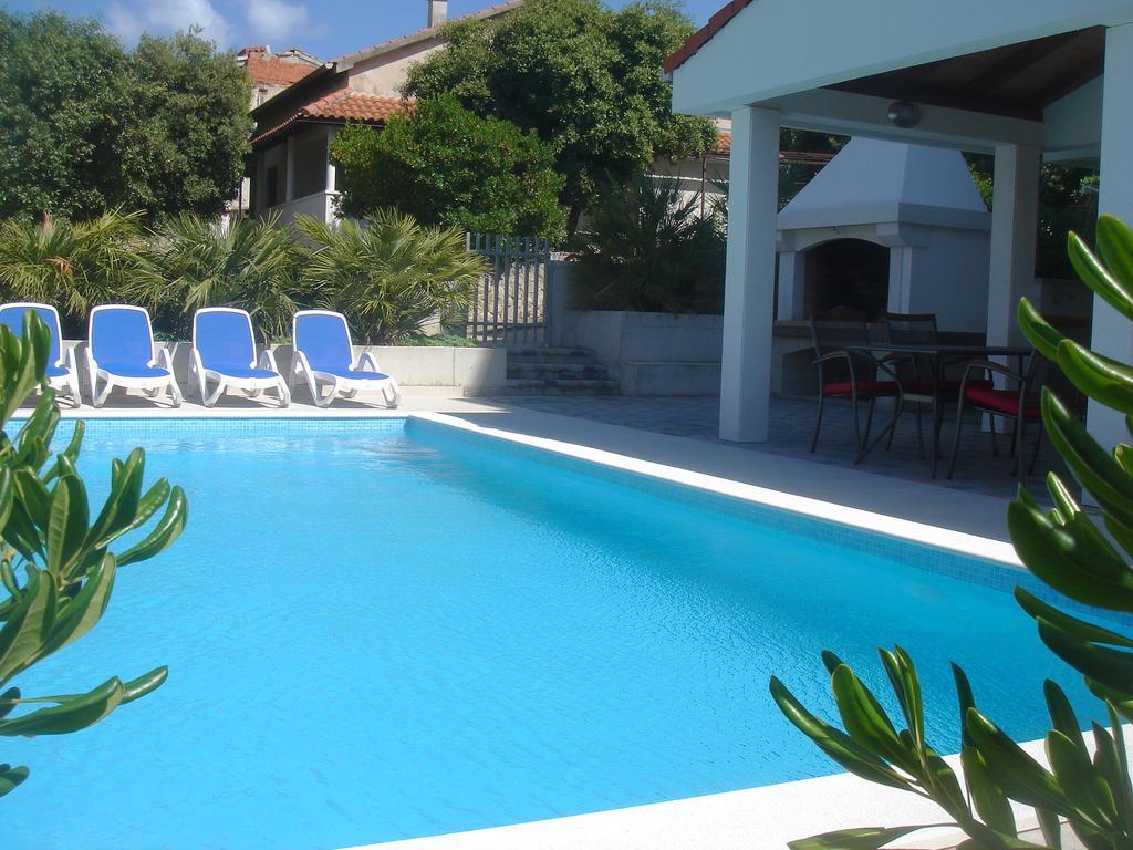 Villa Laurus Kožino エクステリア 写真